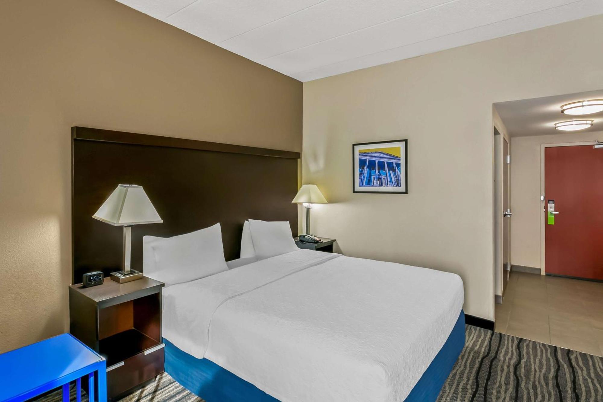Hampton Inn Bowie Exterior photo